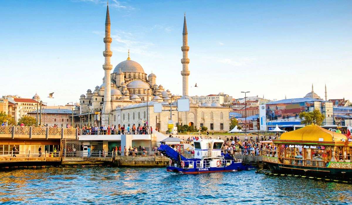 العطلة الإسلامية واسطنبول: تجربة روحية وثقافية