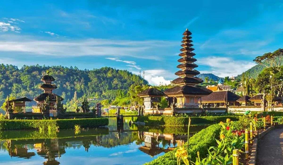 Bali: History, Culture, and Conservative Vacation