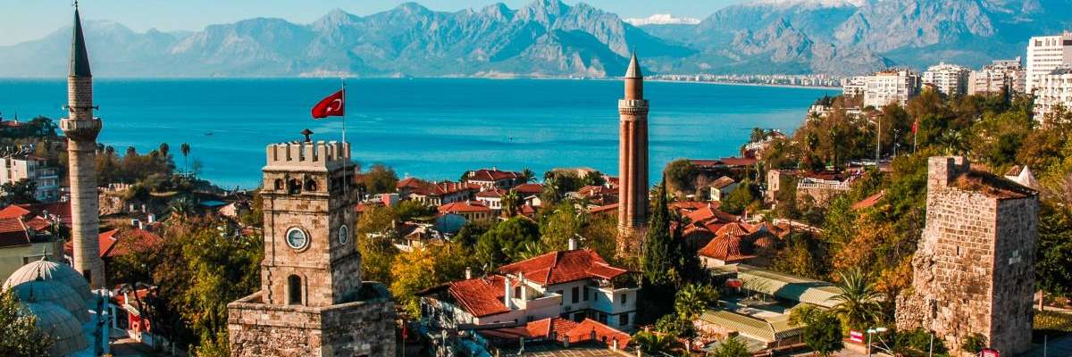 Antalya, Türkiye: Helal Tatilin ve Tarihin Buluştuğu Şehir