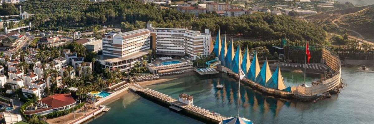 Unlock the Doors to an Extraordinary Vacation with Adin Beach Hotel on Halalholidaycheck.com!