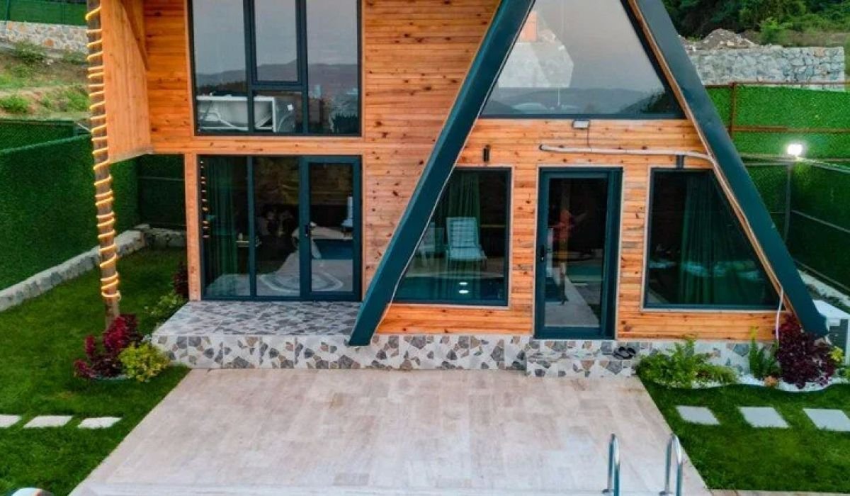 ATEŞ BÖCEĞİ MERCAN BUNGALOV