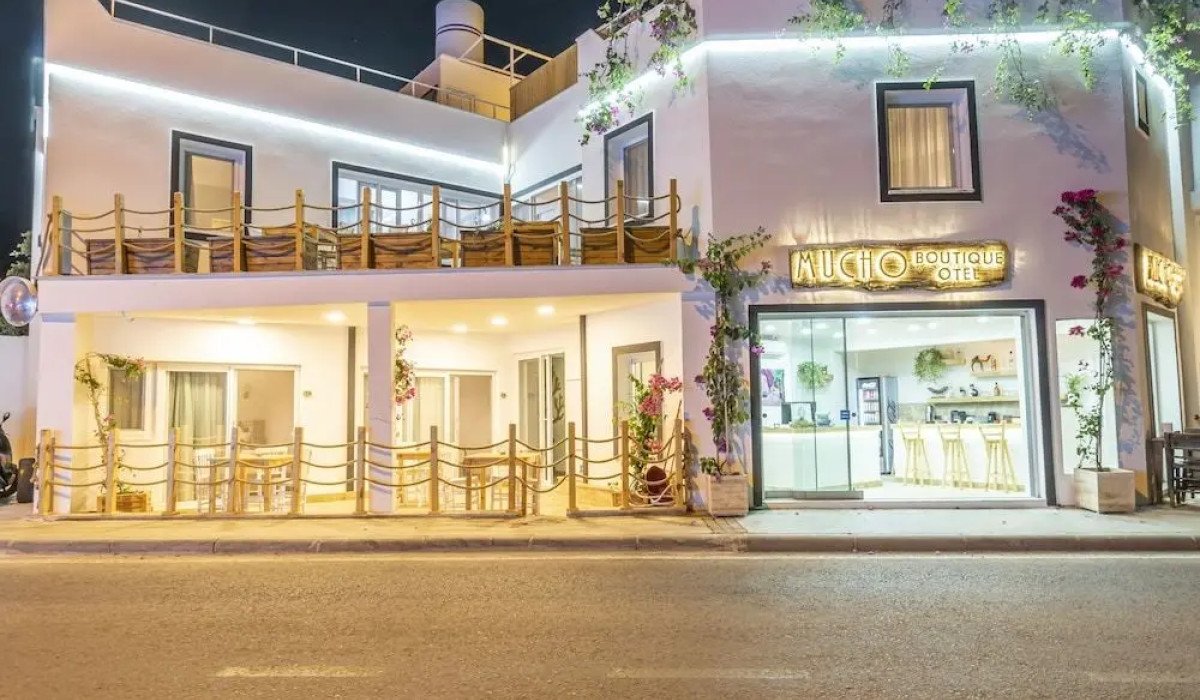 Boti Hotel 8