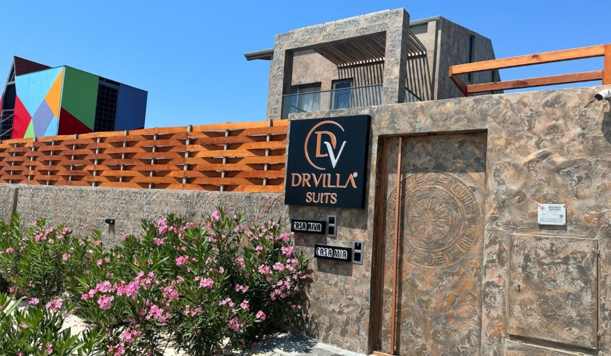 Dr Villa Suits