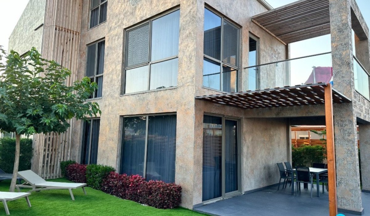 Dr Villa 1