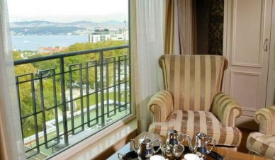 The Central Palace Bosphorus 1