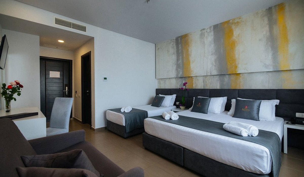 Triple Room with Balcony