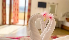 Honeymoon Suite