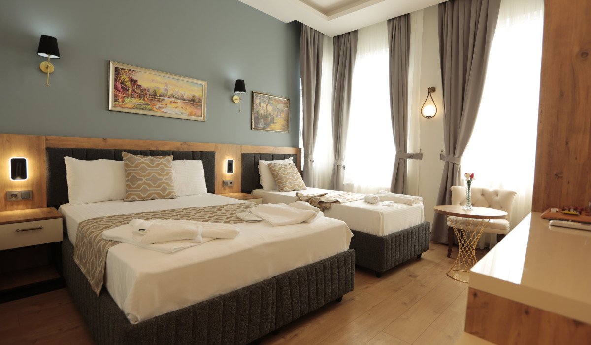 Eko Triple Room
