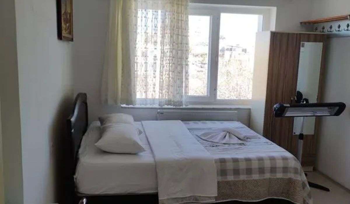 Phoenıx ınn Hotel Room 6