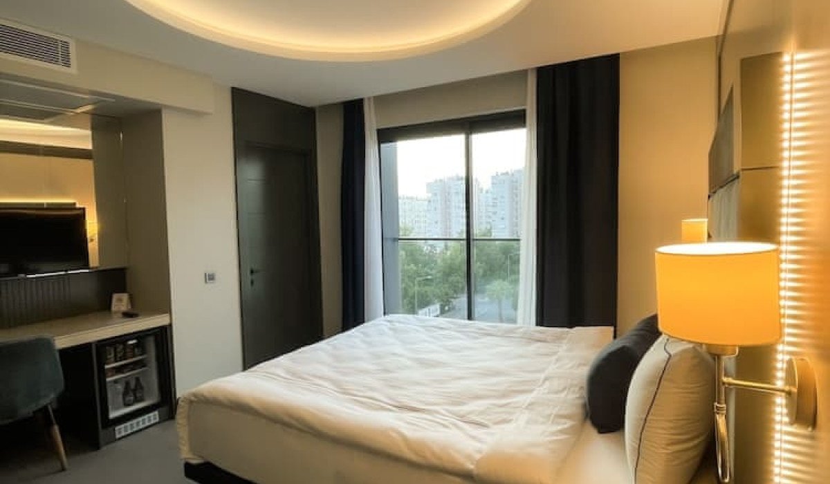 Deluxe Land View Room