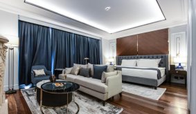 Premier King Suite with City View